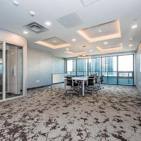 Condo In Parklawn & Lake Shore With Free Parking Close To Airport Toronto Exterior foto